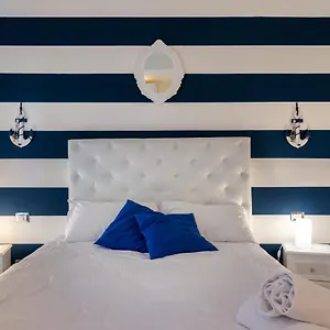 ora-blu-guest-house.hotelitalianriviera.com/